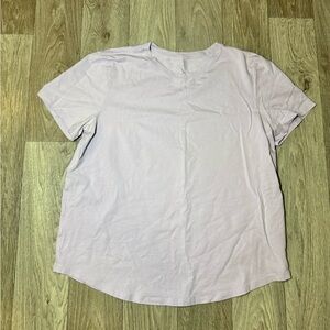 Lululemon Womens Short Sleeve Round Neck T-shirt Lavander